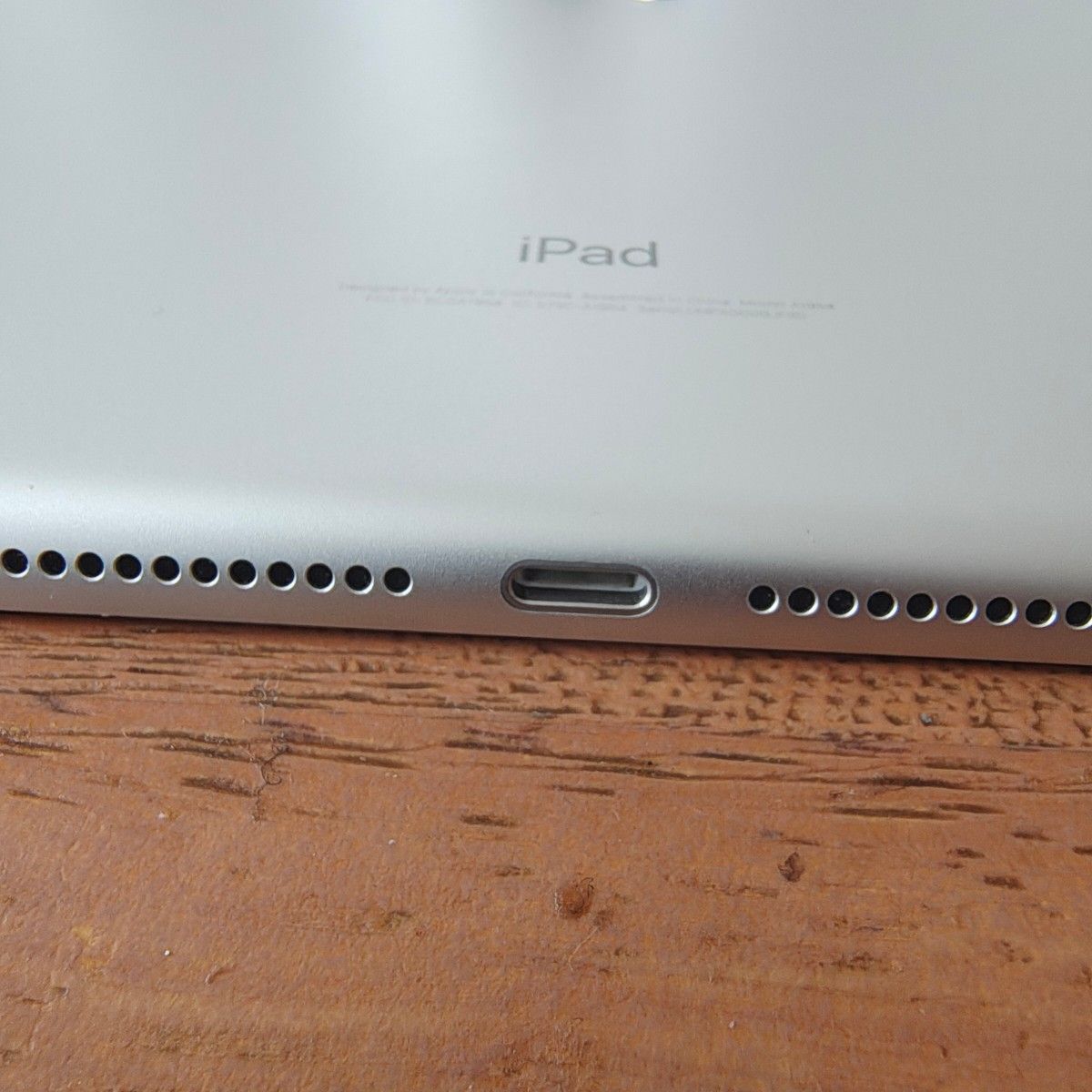 iPad 第6世代 32G バッテリー95% Wi-Fi+Cellular シルバー SIMフリー