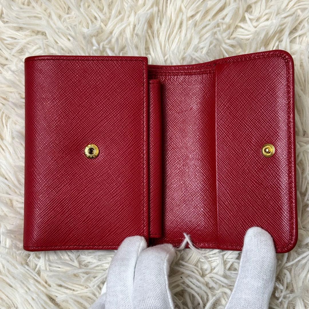 プラダ 三つ折り財布 赤 PRADA