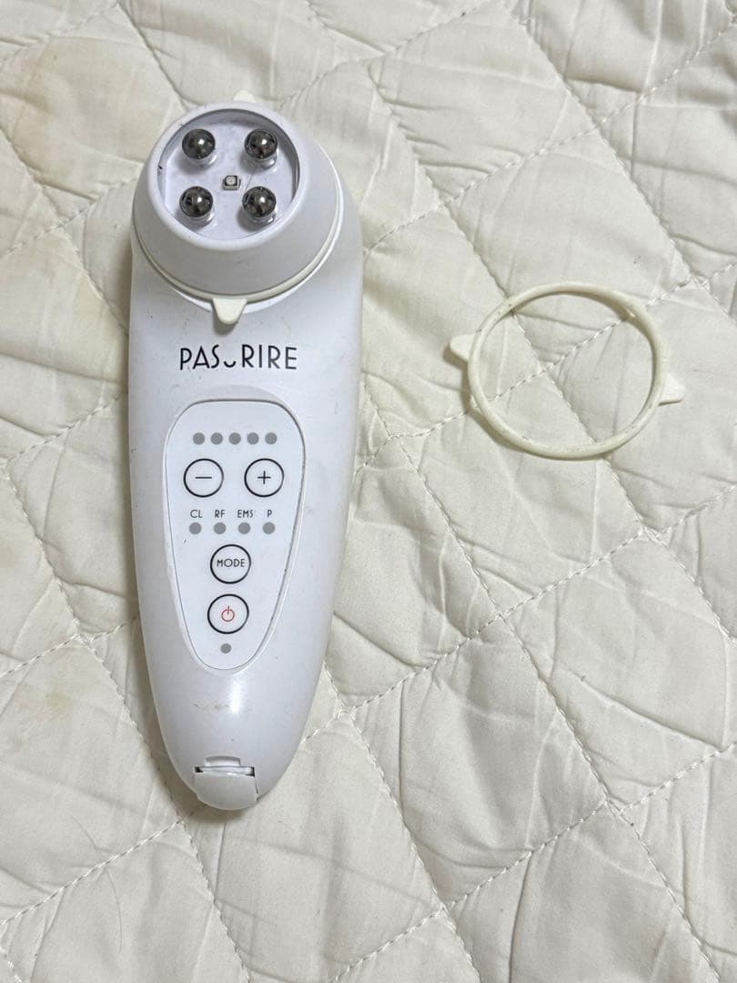 パスリル 美顔器 ホワイトの通販はau PAY マーケット - 輸入雑貨の